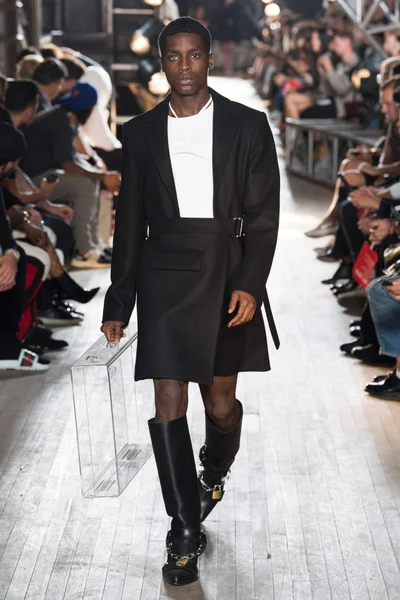 Look 21